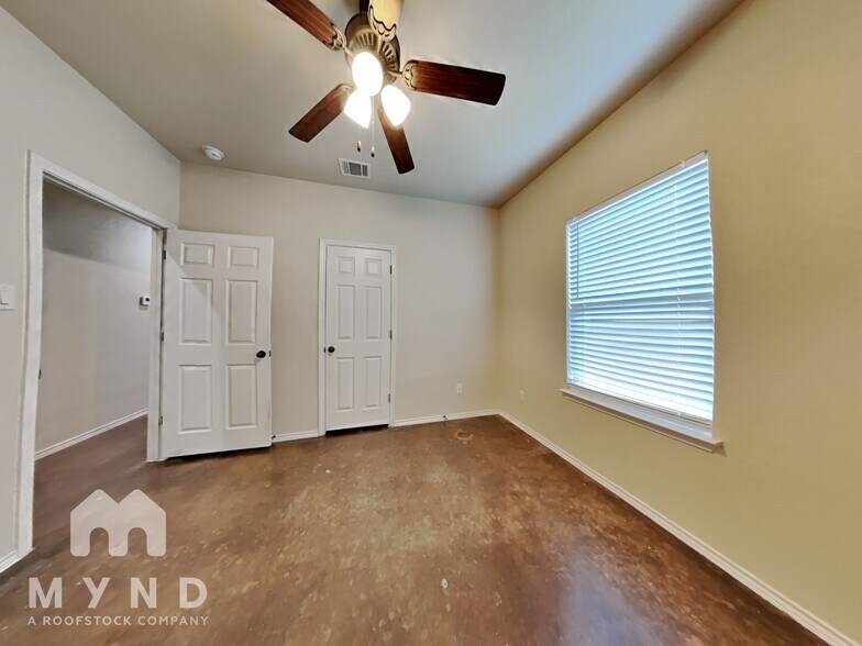 Building Photo - 226 Kaspar Way