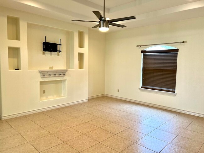 Building Photo - 3909 Aidin St