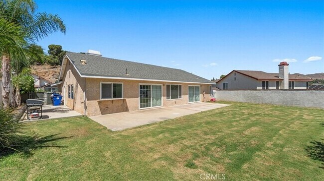 Building Photo - 8250 Whispering Tree Dr