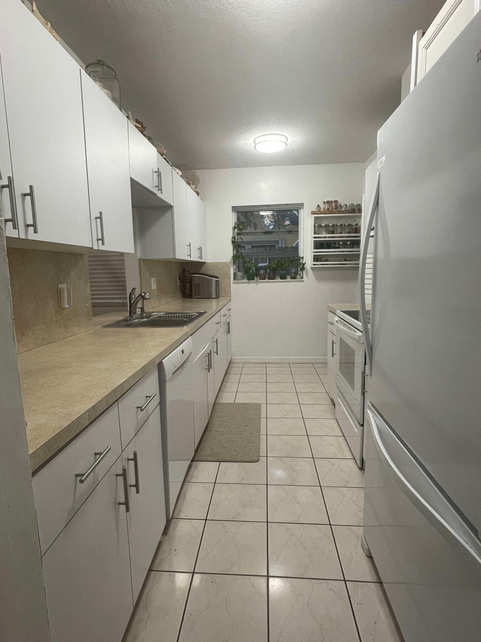 Kitchen - 240 2nd Rd