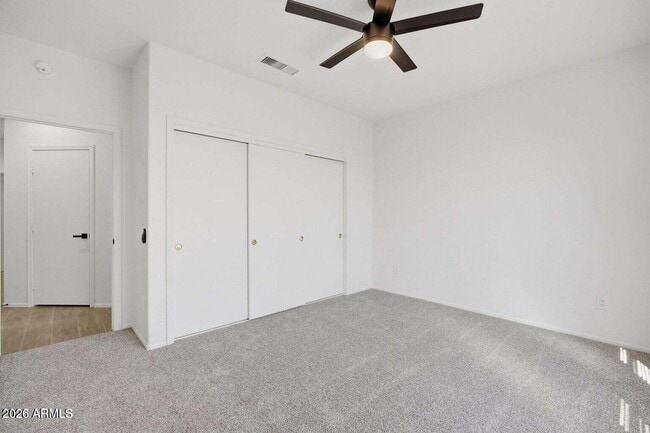 Building Photo - 22408 N Las Vegas Dr
