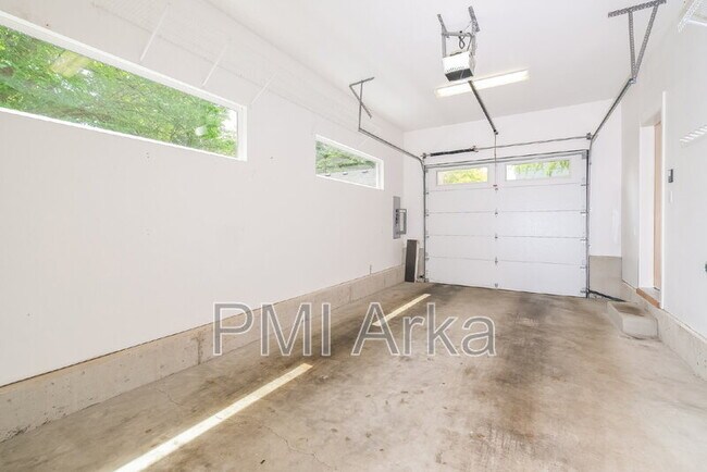 Building Photo - 11336 40th Ave NE