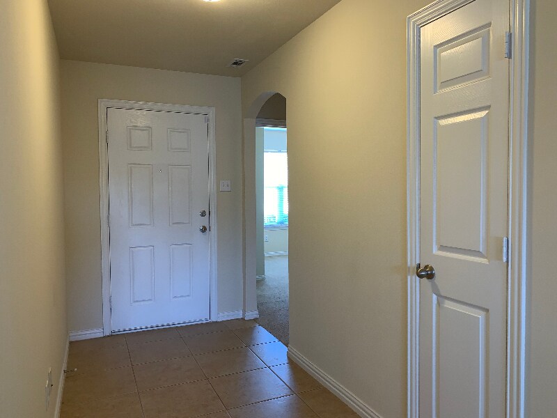 Building Photo - 100 Camden Ct