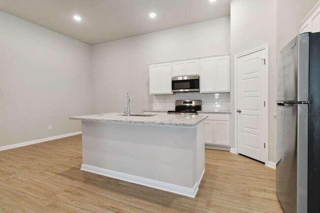 Building Photo - Come and See for Yourself Why Emma Park is the Premiere Luxury Community in Buda.