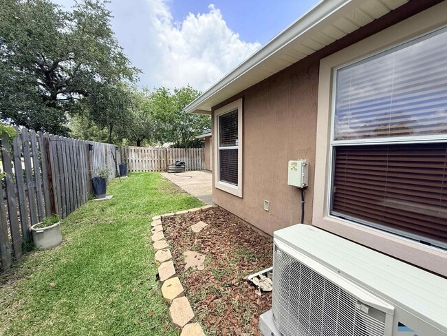 Building Photo - 436 Bostwick Cir