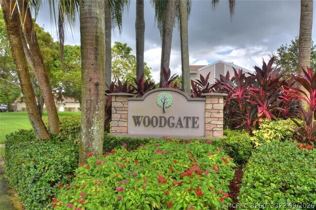Building Photo - 514 Woodgate Cir