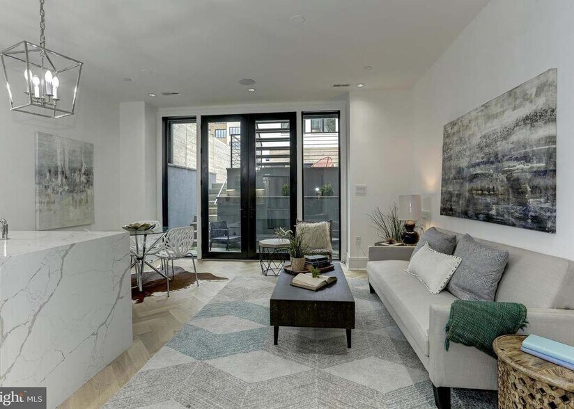 Building Photo - 1712 15th St NW