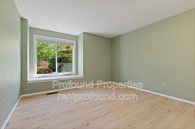 Building Photo - 9045 SW Pinto Ct