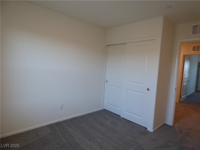 Building Photo - 9428 Emerald Mesa St