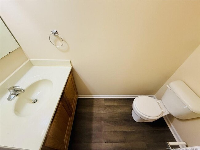 Building Photo - 3332 Kenmont Ln