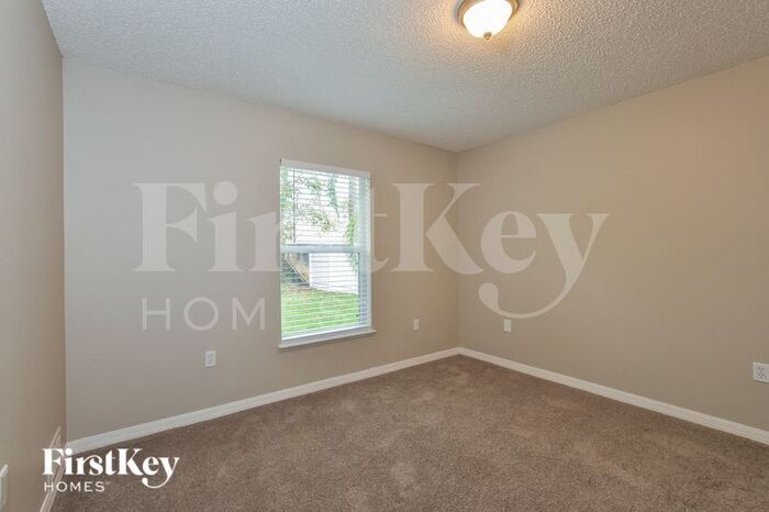 Building Photo - 11 Ryker Ln