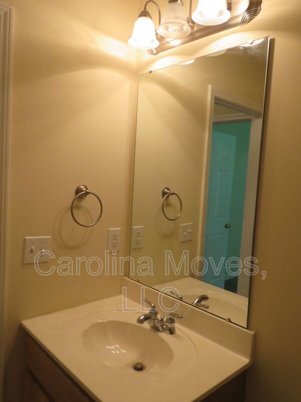 Building Photo - 22 Cunningham Cir