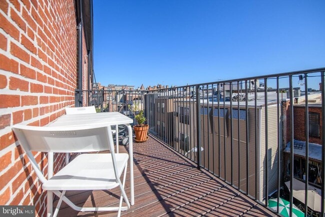 Building Photo - 1807 California St NW