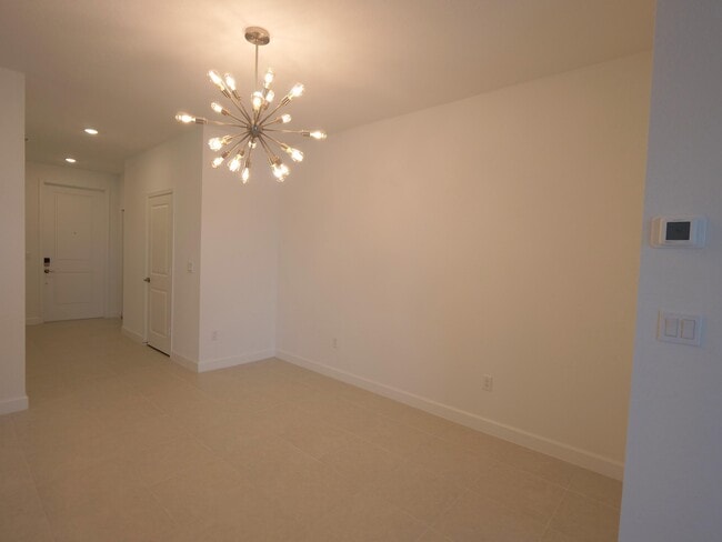 Building Photo - 206 SE Woodbark St