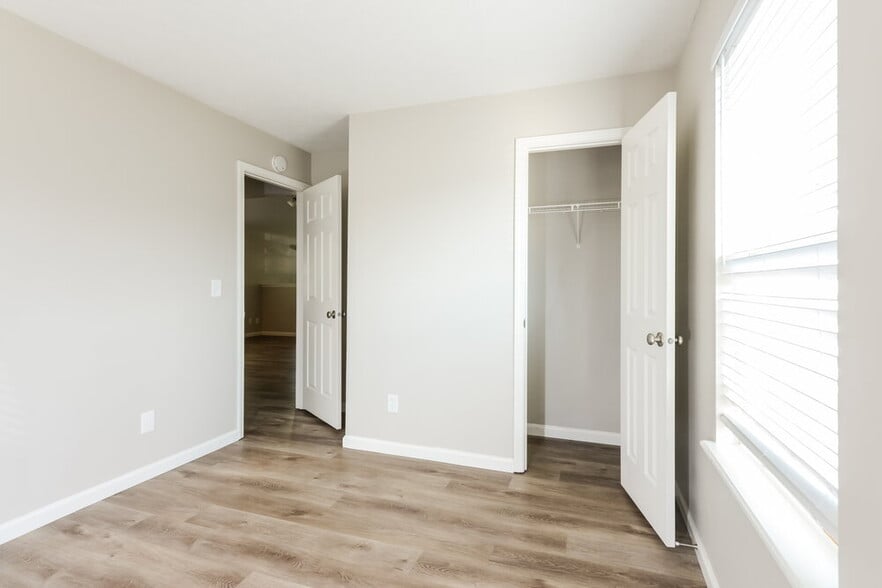 Building Photo - 5724 Blackley Ln