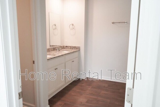 Building Photo - 416 Coconut Dr