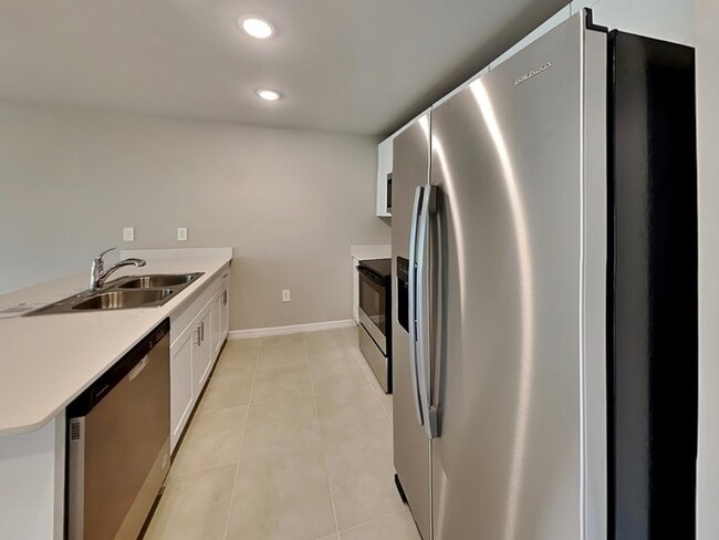 Building Photo - 3522 Gillot Blvd