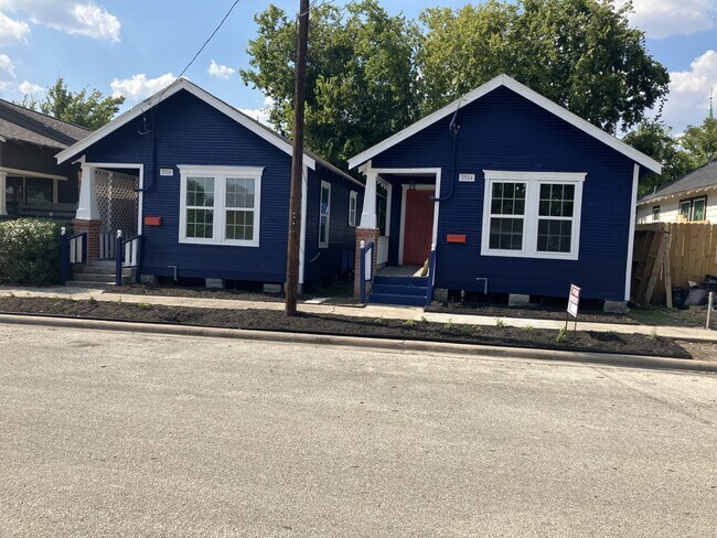 Primary Photo - 3516 Nagle St