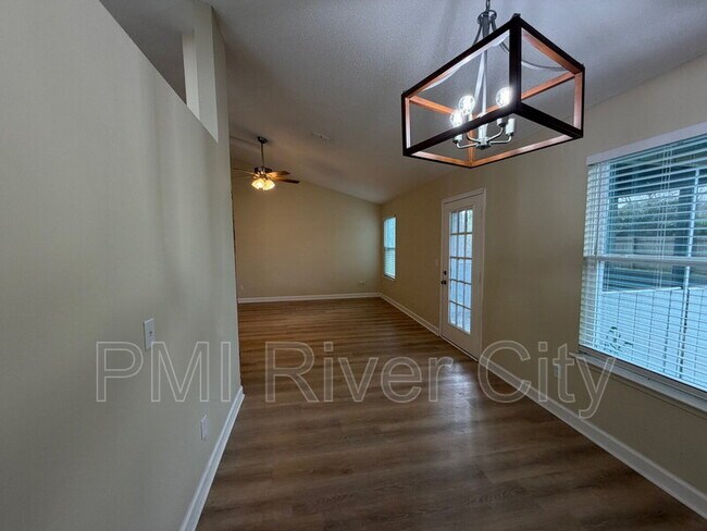 Building Photo - 502 Tidal Wave Ln