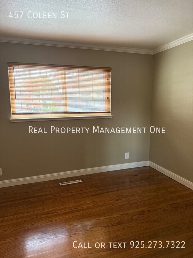 Building Photo - 457 Coleen St