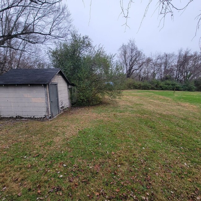 Building Photo - 2/1- Cookeville City Limits- Rental Home