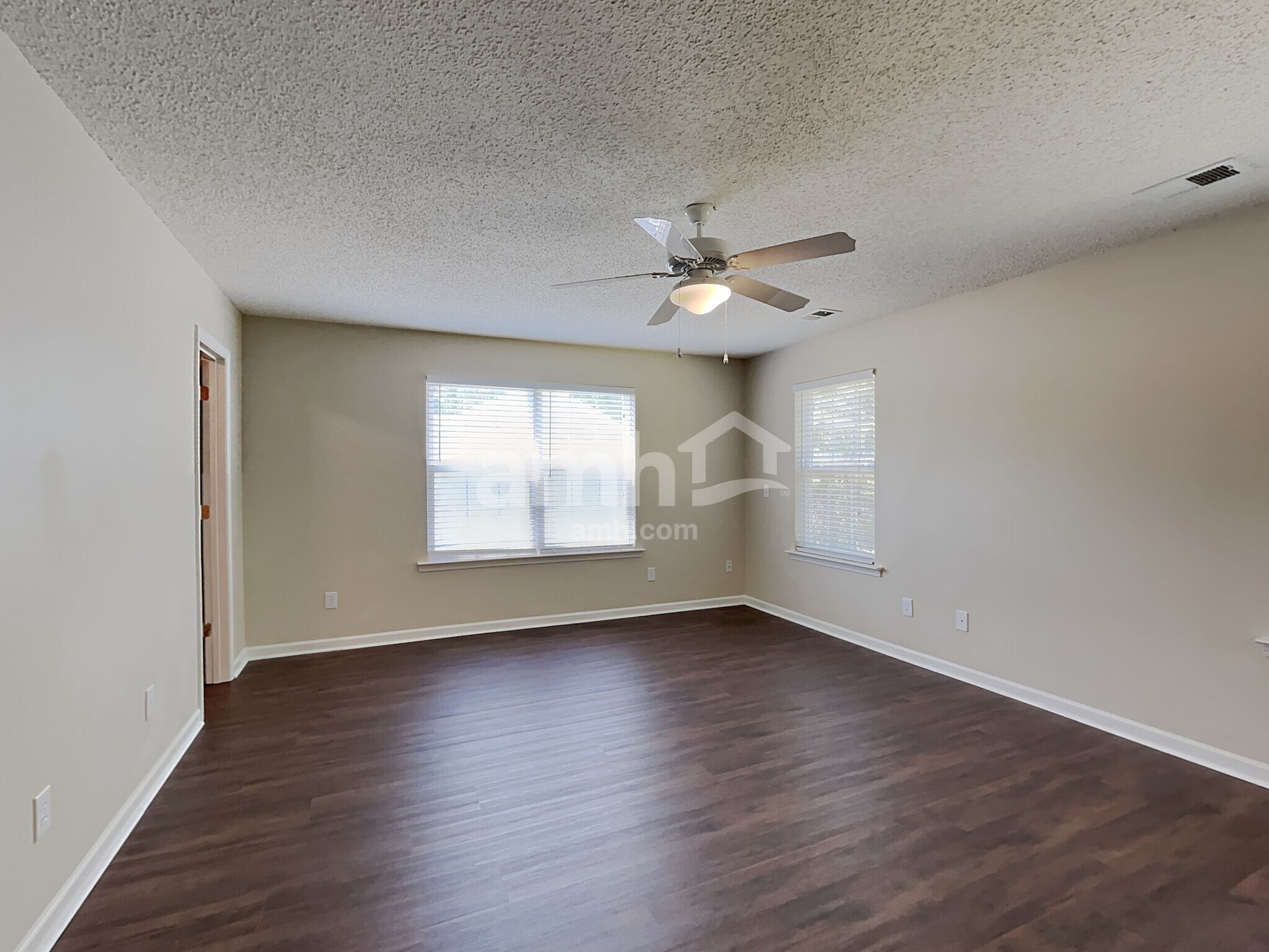 Building Photo - 347 Dogwood Creek Pl