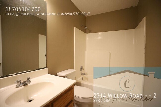 Building Photo - 2314 Willow Rd