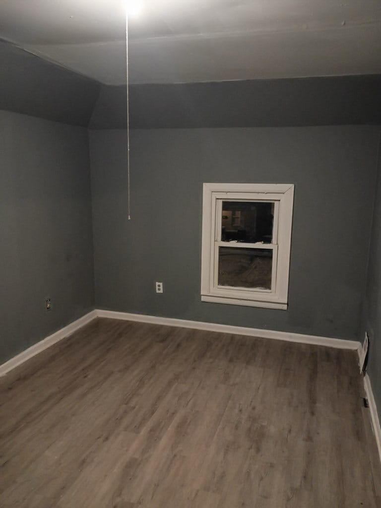 Building Photo - 122 W Donald St