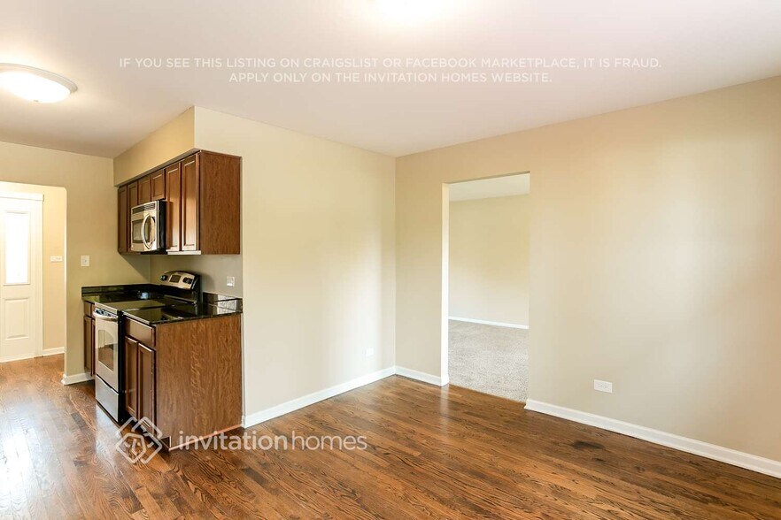 Building Photo - 6425 180th Pl