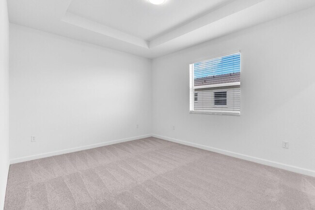 Building Photo - 2665 SE 28th St