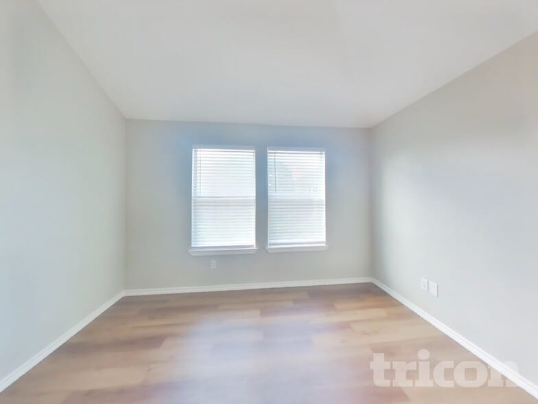 Building Photo - 2000 Natchez Dr