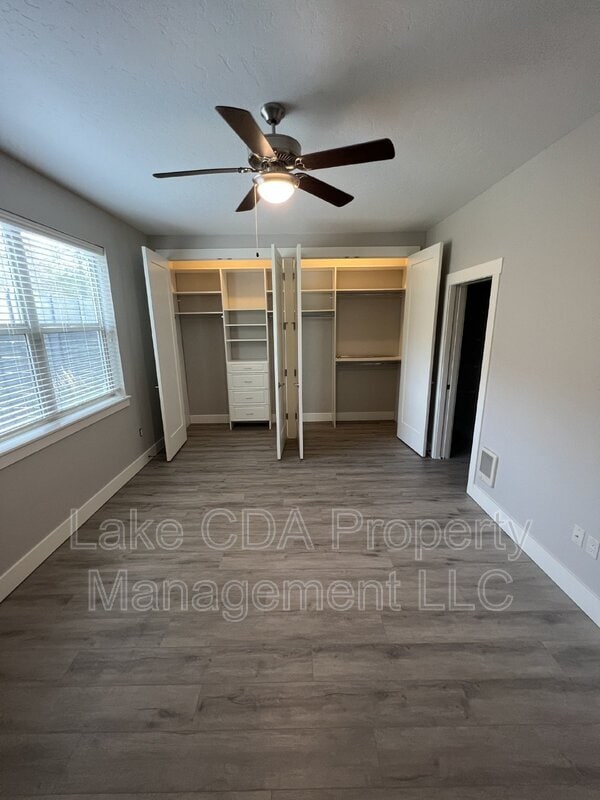 Building Photo - 3343 N Rosalia Rd