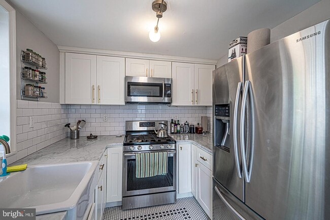 Building Photo - 2035 Carpenter St