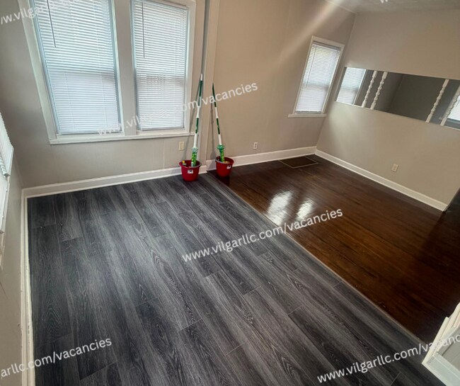 Building Photo - 308 Fillmore St