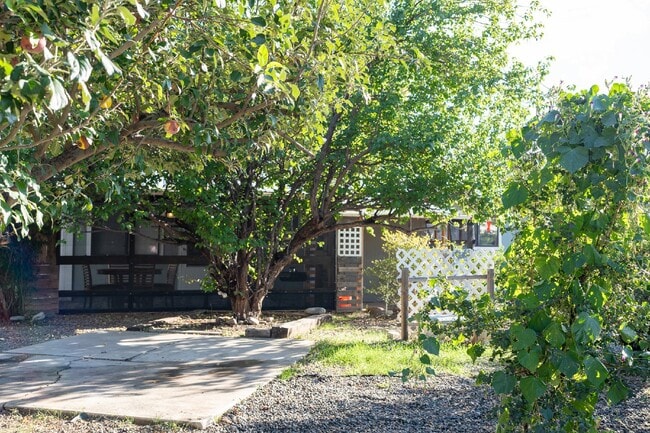 Building Photo - 511 Western Dr