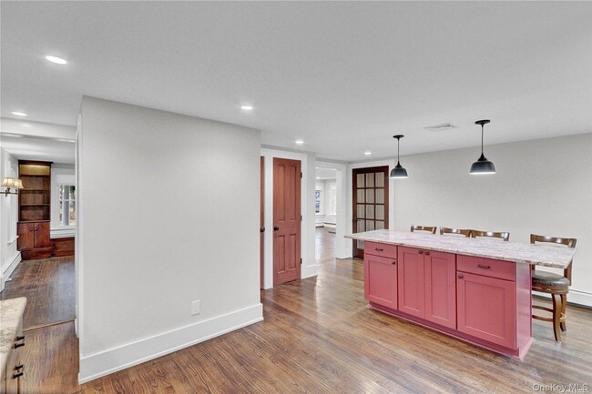 Building Photo - 42 Blydenburgh Ln