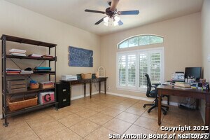 Building Photo - 611 Oxalis