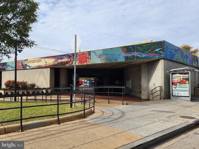 Building Photo - 2330 14th Pl SE