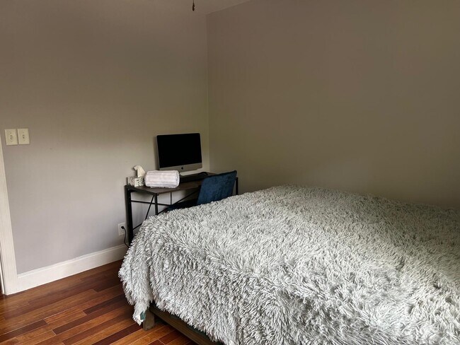 Building Photo - 7690 Lago Del Mar Dr