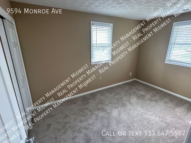 Building Photo - 9594 Monroe Ave