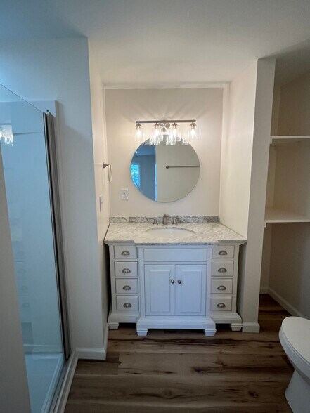 Beautiful bathroom vanity - 900 Elm St