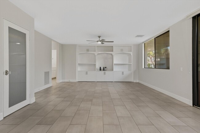 Building Photo - 47 Cornell Dr