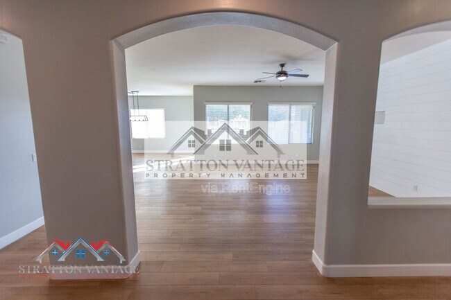 Building Photo - 20309 E Avenida Del Valle