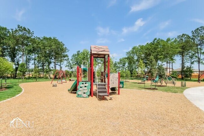 Building Photo - 10429 Sweetwater Creek Dr