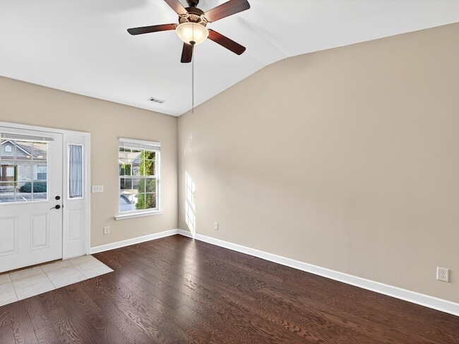 Building Photo - 110 Velena St