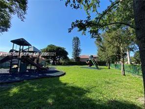 Building Photo - 130 E Lee Rd