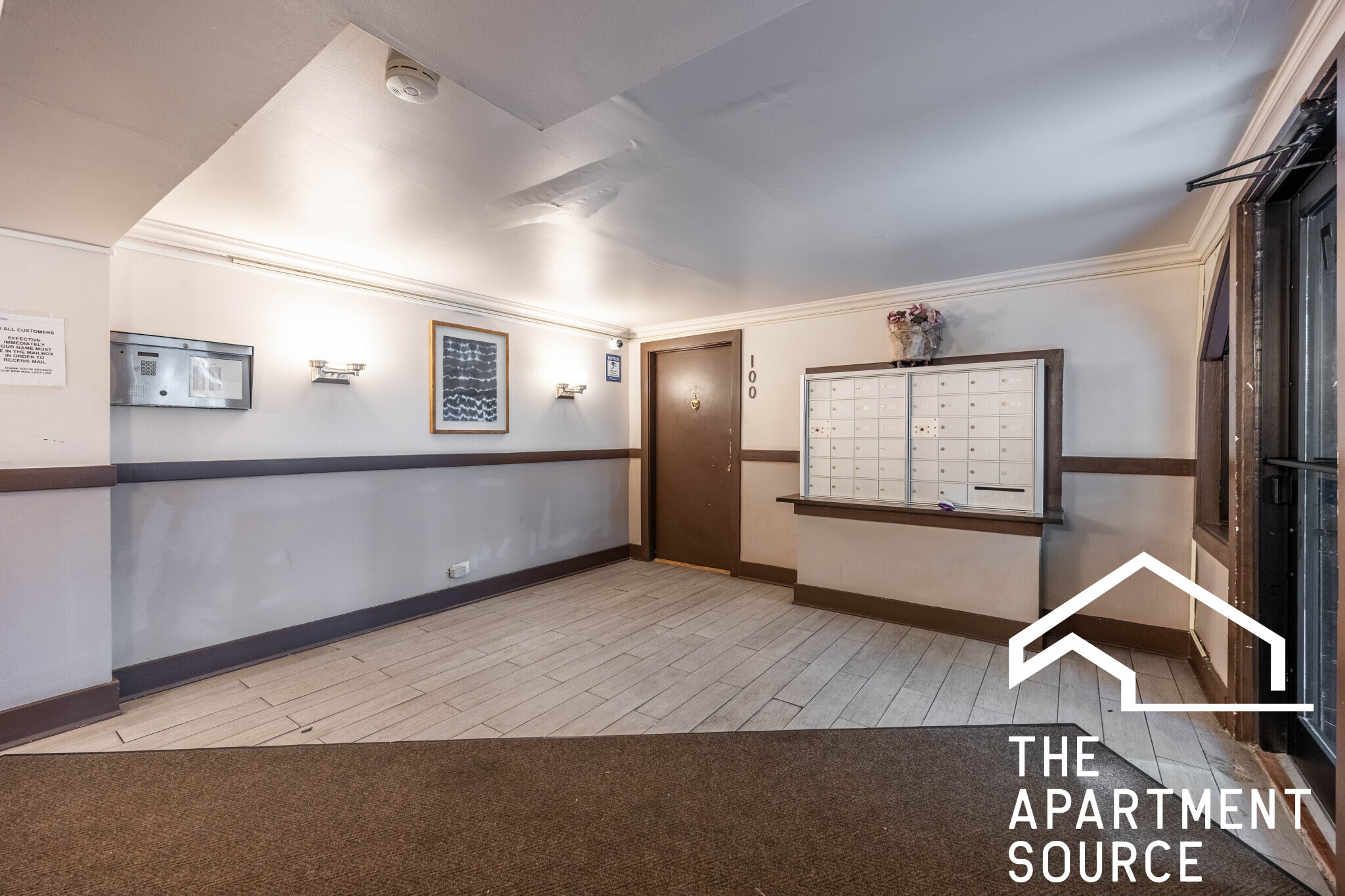 Building Photo - 1427 N Dearborn St