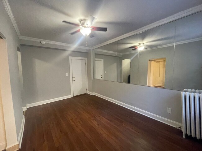 Interior Photo - Annabelle LLC