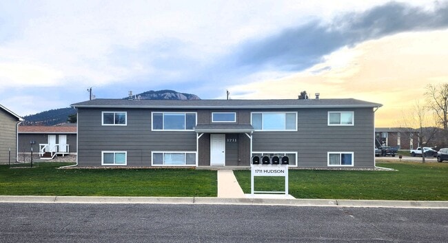 Building Photo - 1711 Hudson St