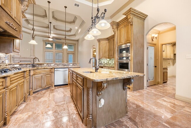 Building Photo - 3805 Kangaroo Ct